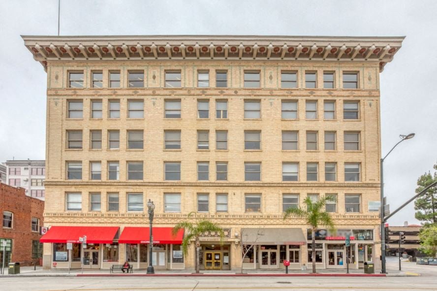 117 East Colorado Blvd